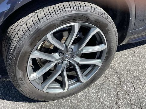 Used 2019 Volvo XC90 T5 Momentum w/ Protection Package Premier AWD/4WD image 10