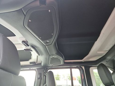 New 2025 Jeep Wrangler Unlimited Rubicon 392 image 26