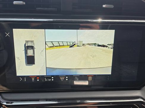Used 2025 GMC Sierra 2500 AT4X AWD/4WD image 17
