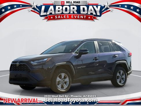 Used 2025 Toyota RAV4 XLE FWD image 1