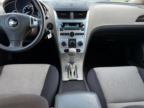 Used 2011 Chevrolet Malibu LS FWD image 13