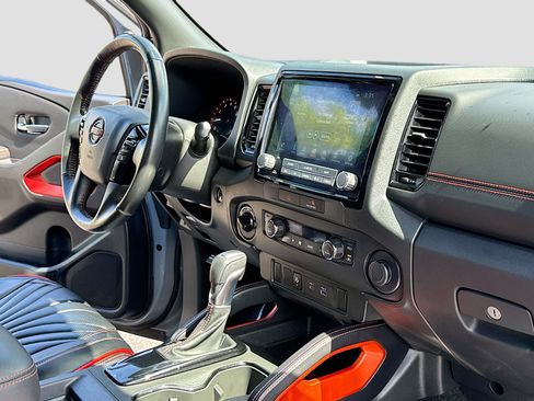 Certified 2023 Nissan Frontier PRO-4X w/ Technology Package AWD/4WD image 5