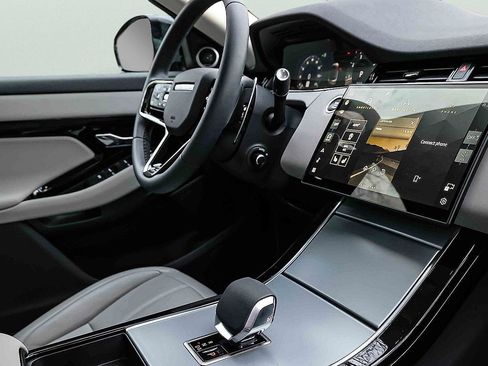 Used 2024 Land Rover Range Rover Evoque S image 25