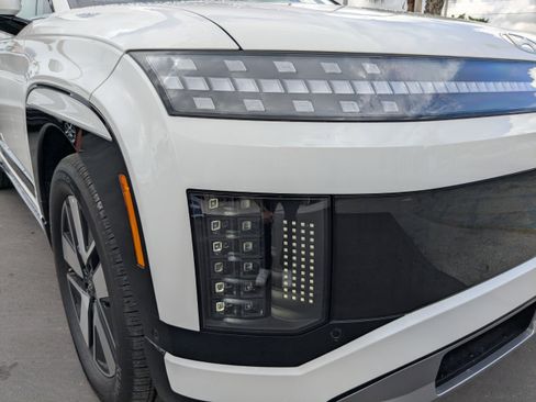 New 2026 Hyundai Ioniq 9 SEL image 9