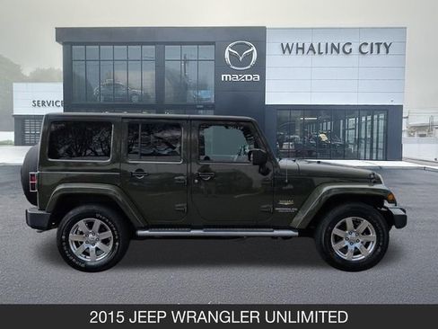 Used 2015 Jeep Wrangler Unlimited Sahara w/ Dual Top Group AWD/4WD image 7