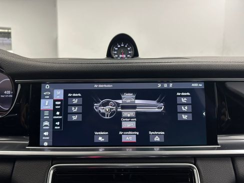 Used 2018 Porsche Panamera 4S image 68