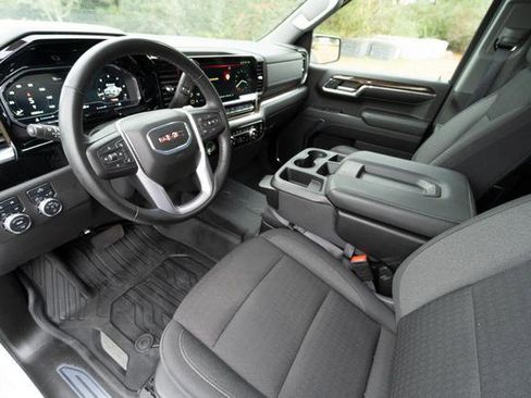 Used 2024 GMC Sierra 1500 Elevation image 29