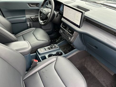 New 2025 Ford Maverick Lariat w/ Black Appearance Package image 12