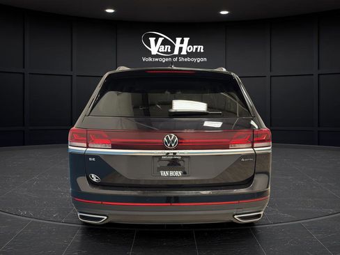 Used 2024 Volkswagen Atlas SE AWD/4WD image 6