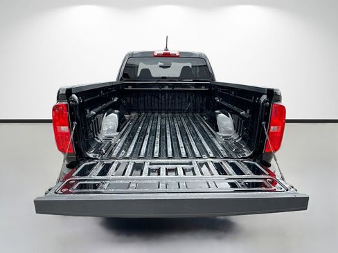 Used 2022 Chevrolet Colorado LT w/ Fleet Safety Package RWD image 10