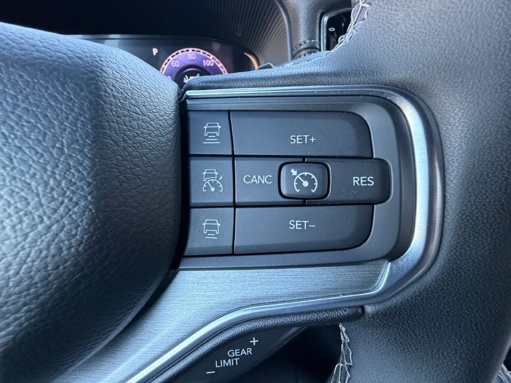 Used 2023 Jeep Wagoneer Series II AWD/4WD image 26