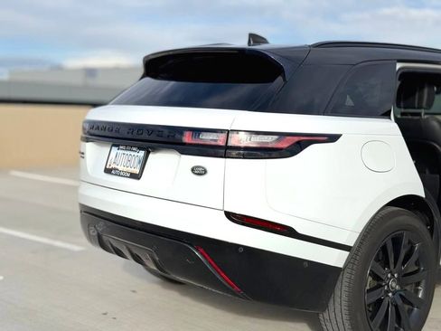 Used 2018 Land Rover Range Rover Velar R-Dynamic SE image 13