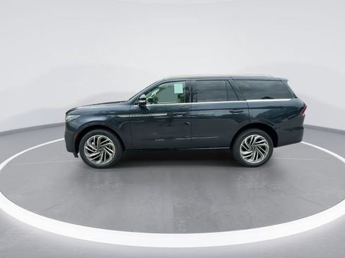 New 2026 Lincoln Navigator Reserve AWD/4WD image 5