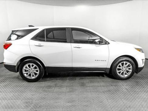 Used 2020 Chevrolet Equinox LS w/ LS Convenience Package FWD image 9