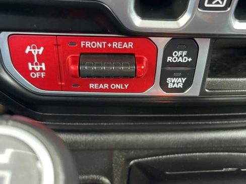 Used 2021 Jeep Wrangler Unlimited Rubicon image 23