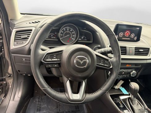 Used 2018 MAZDA MAZDA3 Touring image 10