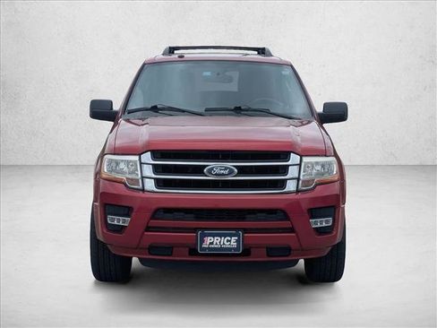 Used 2017 Ford Expedition XLT w/ Equipment Group 202A RWD image 2