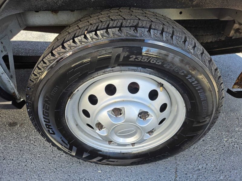 Used 2021 Ford Transit 250 Medium Roof AWD image 18