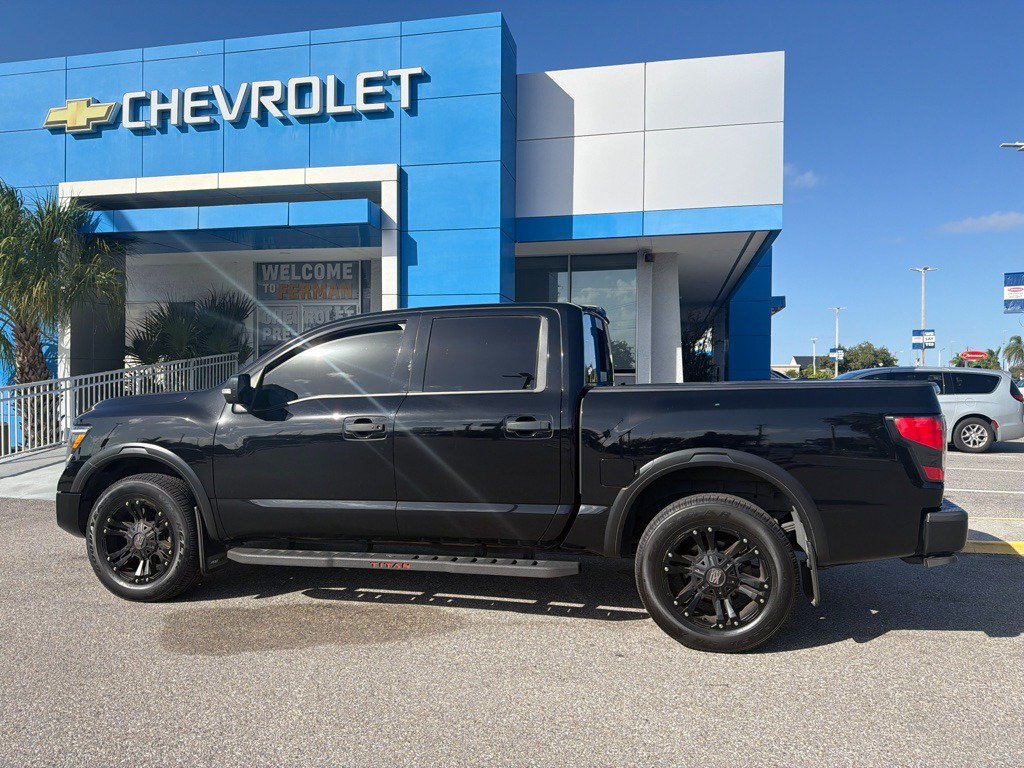 Used 2021 Nissan Titan PRO-4X w/ Pro-4x Convenience Package AWD/4WD image 8