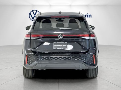 New 2026 Volkswagen Tiguan SE R-Line image 4