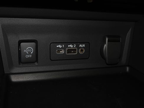 New 2025 Nissan Sentra SV w/ SV Premium Package image 31