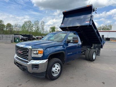 Used 2015 GMC Sierra 3500 2WD Regular Cab w/ Sierra Convenience Package