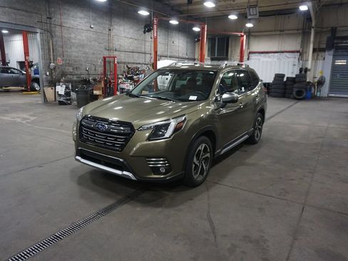 Used 2023 Subaru Forester Touring AWD/4WD image 26