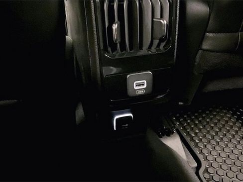 Used 2022 Jeep Compass Trailhawk image 28