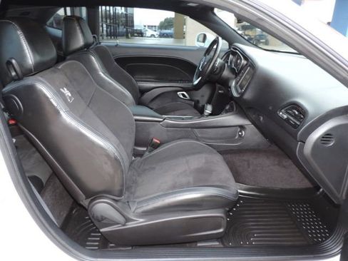 Used 2016 Dodge Challenger R/T Scat Pack image 26