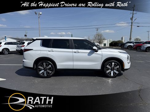 New 2026 Mitsubishi Outlander SE image 10