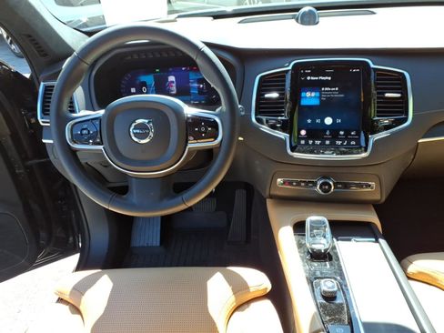 Used 2024 Volvo XC90 B6 Ultimate w/ Lounge Package AWD/4WD image 9