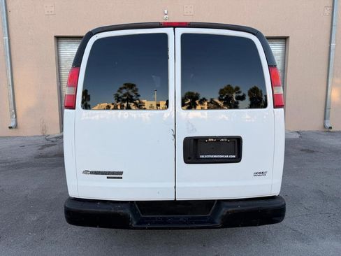 Used 2011 Chevrolet Express 1500 RWD image 13
