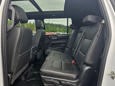 Used 2021 Chevrolet Suburban RST w/ Luxury Package AWD/4WD image 18