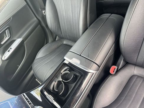 Used 2023 Mercedes-Benz EQE 500 4MATIC Sedan w/ Exclusive Trim Package image 22