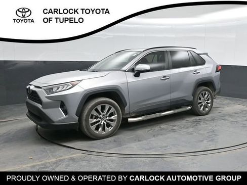 Used 2021 Toyota RAV4 XLE Premium image 1