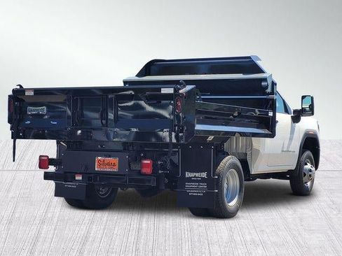 New 2026 GMC Sierra 3500 Pro w/ Convenience Package RWD image 4