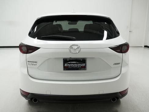Used 2018 MAZDA CX-5 Touring w/ Preferred Equipment Package FWD image 5