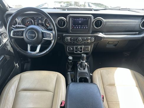 Used 2018 Jeep Wrangler Unlimited Sahara w/ Safety Group AWD/4WD image 18