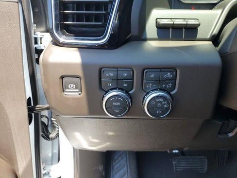 New 2026 GMC Sierra 2500 Denali w/ Technology Package AWD/4WD image 30