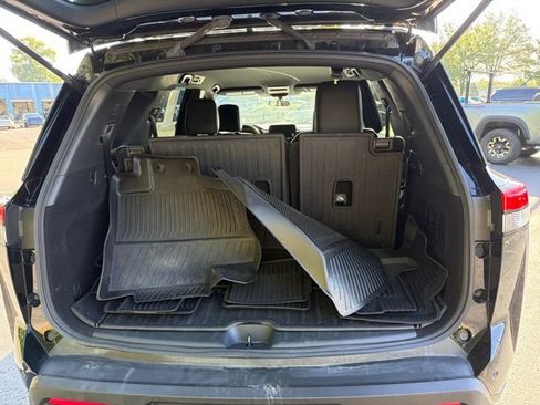Used 2024 Nissan Pathfinder Rock Creek AWD/4WD image 11