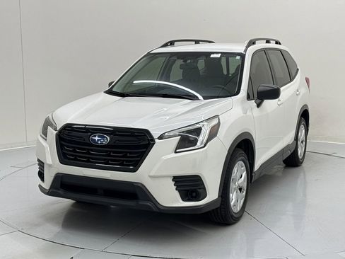 Used 2023 Subaru Forester AWD/4WD image 1