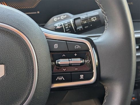 Used 2024 Kia Sorento S image 26