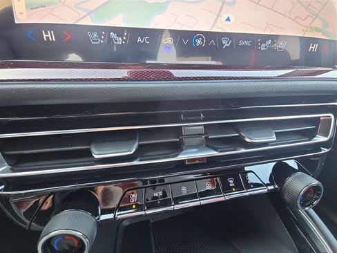 New 2026 Chevrolet Traverse RS image 18