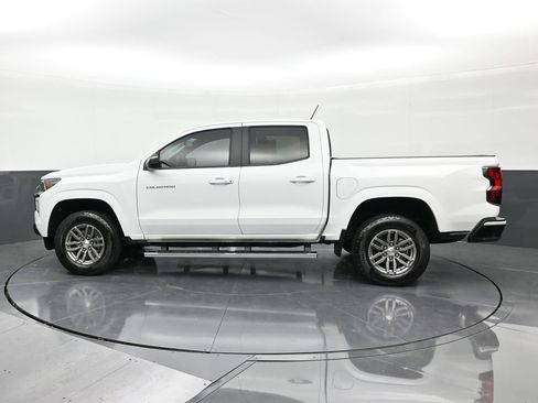 Used 2023 Chevrolet Colorado LT w/ LT Convenience Package image 2