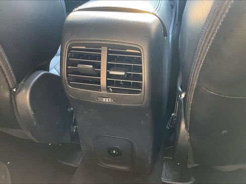 Used 2025 Ford Escape Platinum AWD/4WD image 10