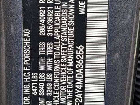 Used 2021 Porsche Cayenne Turbo image 23