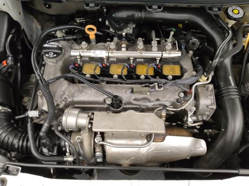 Used 2017 Chevrolet Cruze LS FWD image 30