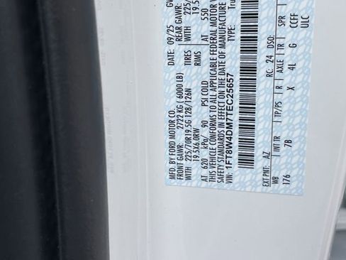 New 2026 Ford F450 Platinum w/ FX4 Off-Road Package image 39