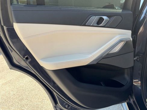 Used 2021 BMW X6 sDrive40i w/ Executive Package RWD image 28
