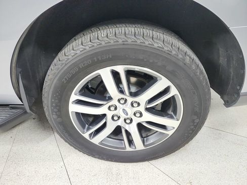 Used 2024 Ford Expedition Limited RWD image 58
